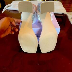 Madden Girl Size 9 Shoe